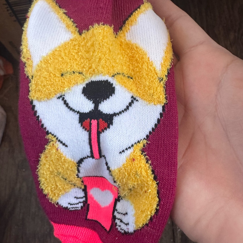 NWT Xhilaration Pembroke Welsh Corgi Dog Ladies Low Cut Socks Maroon Pink Cute - Picture 6 of 6